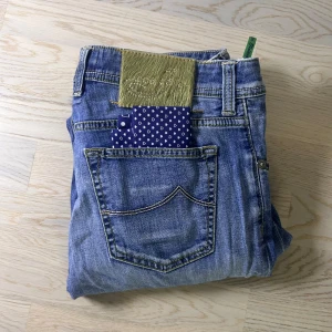Jacob Cohen slim fit jeans - Mycket fint skick | Size 33  | duk medföljer | fraktar spårbart inom 24 timmar |  för att köpa klicka ” köp nu” | vid frågor skriv ett meddelande |