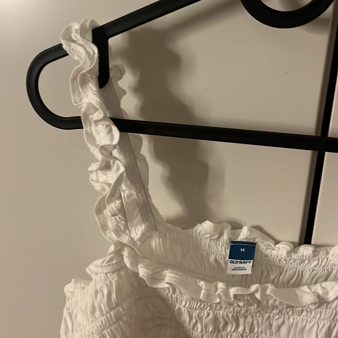 Vit smockad linnetopp från Old Navy - 1