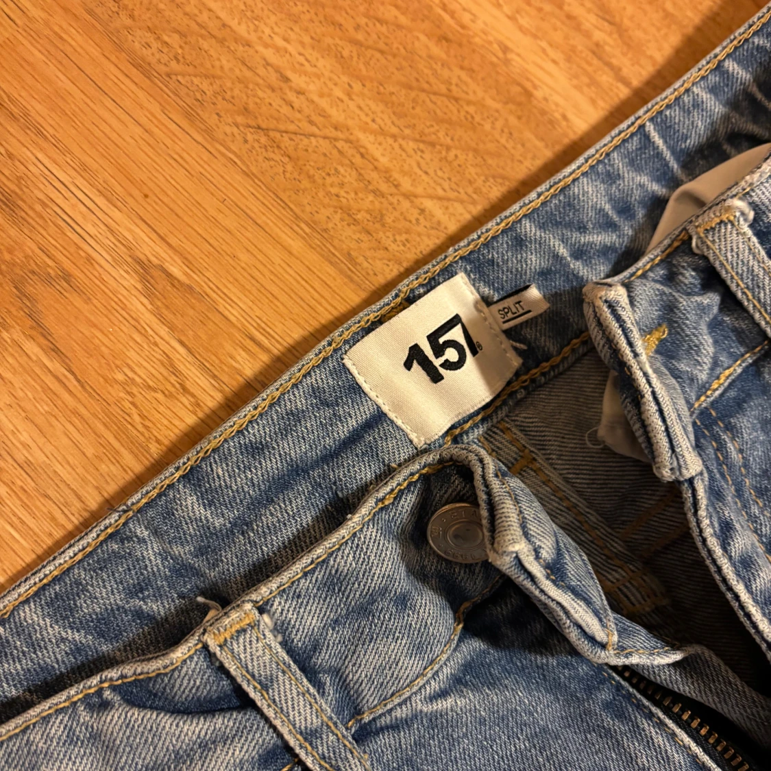 ”Split” jeans från Lager157, storlek S - 4
