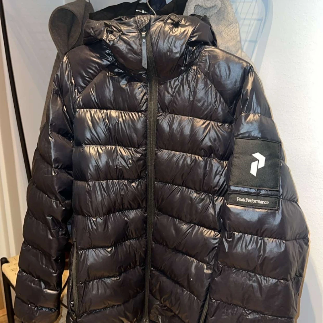 Svart Peak Performance Jacka  - 1