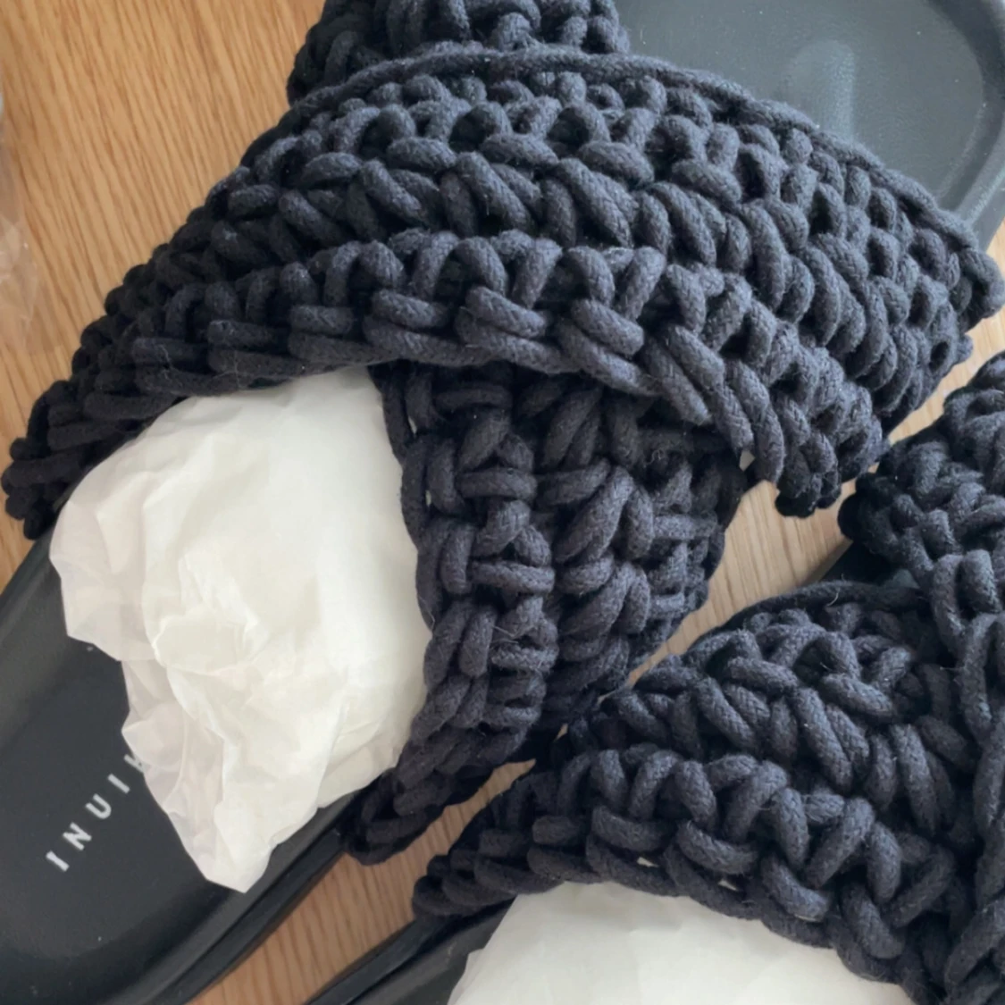 Inuikii tofflor i storlek 38 - 2