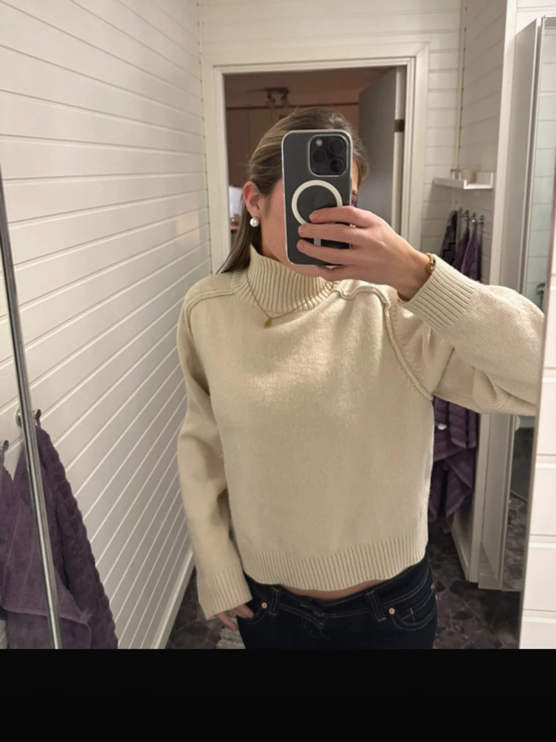 Beige polotröja i stickat material - 1