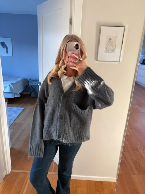 Stickad kofta - Så fin kofta från Kappahl! Säljs inte längre💓blå/grå färg