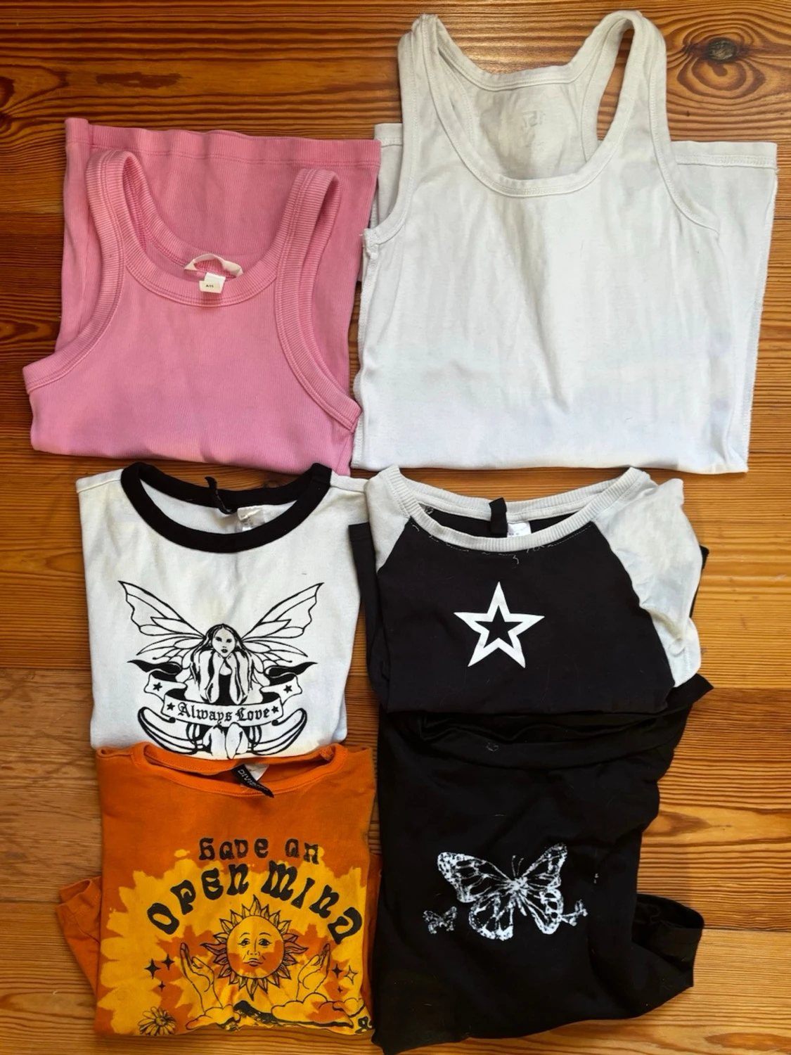 Klädpaket, linnen och toppar