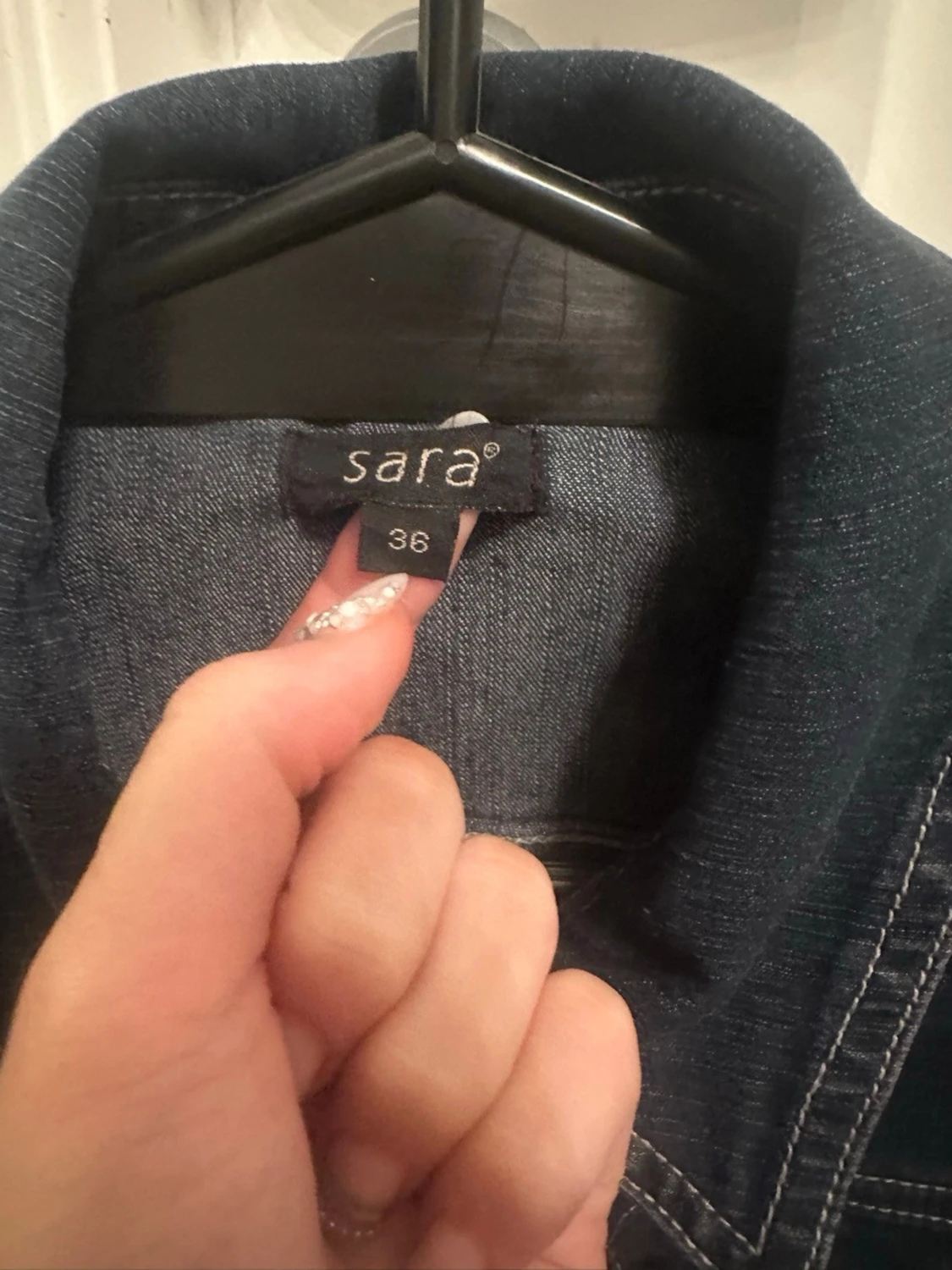 Mörkblå jeansjacka från Sara, stl 36 - 1