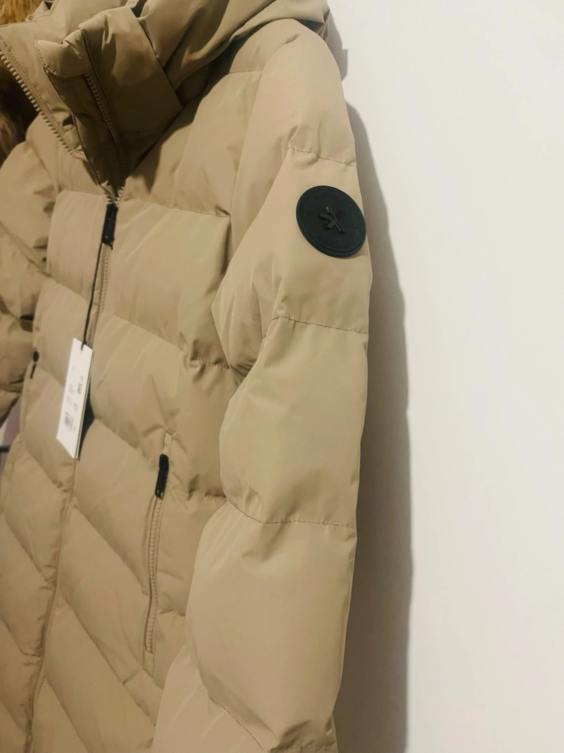 Beige lång pufferjacka med huva - 2