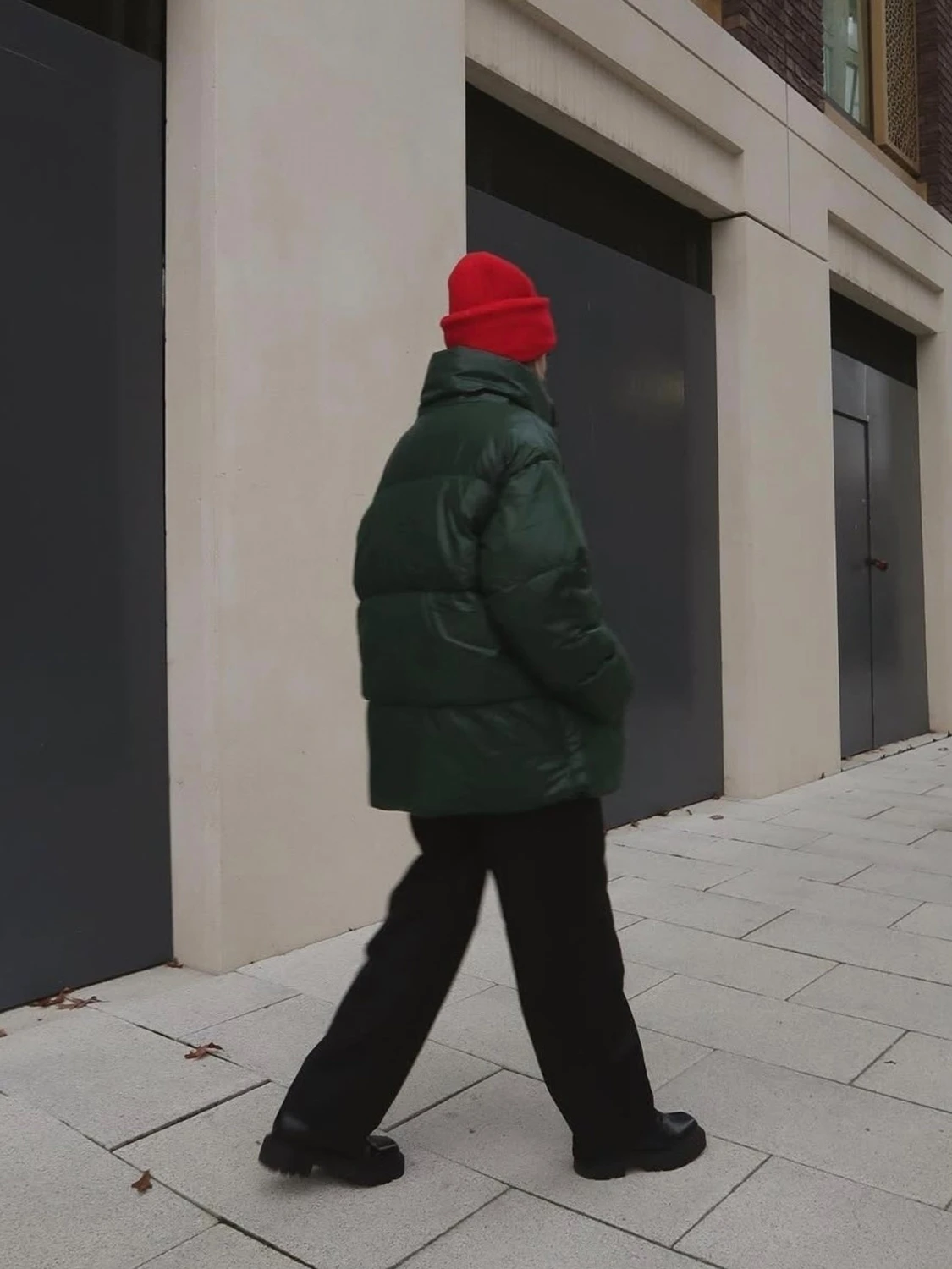 Helt ny Monki Mörkgrön pufferjacka med dragkedja - 1