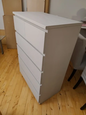 Ikea byrå - Malm byrå jag ommålat till färgen "Koala"