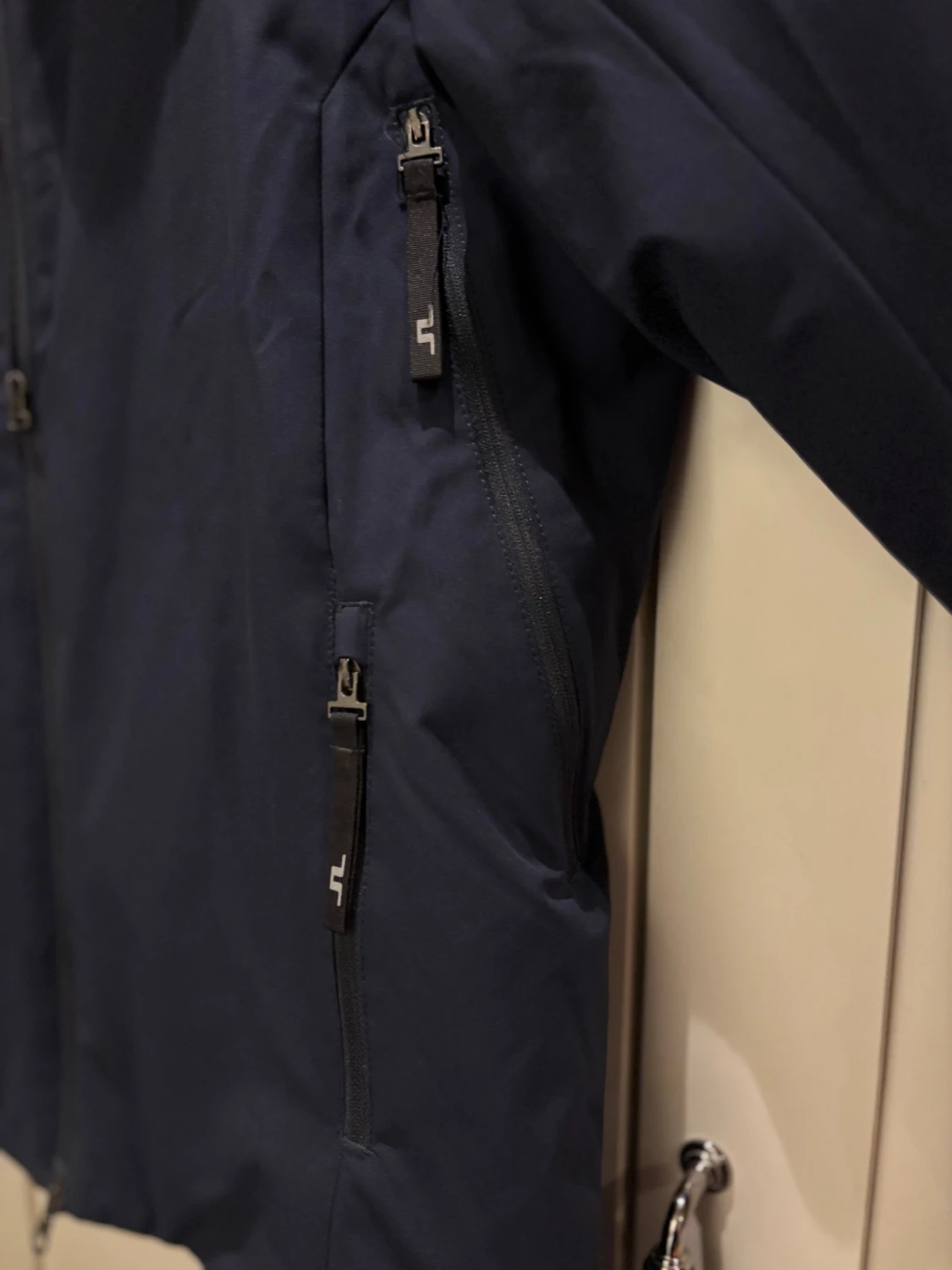 Mörkblå skidjacka från J.Lindeberg - 2