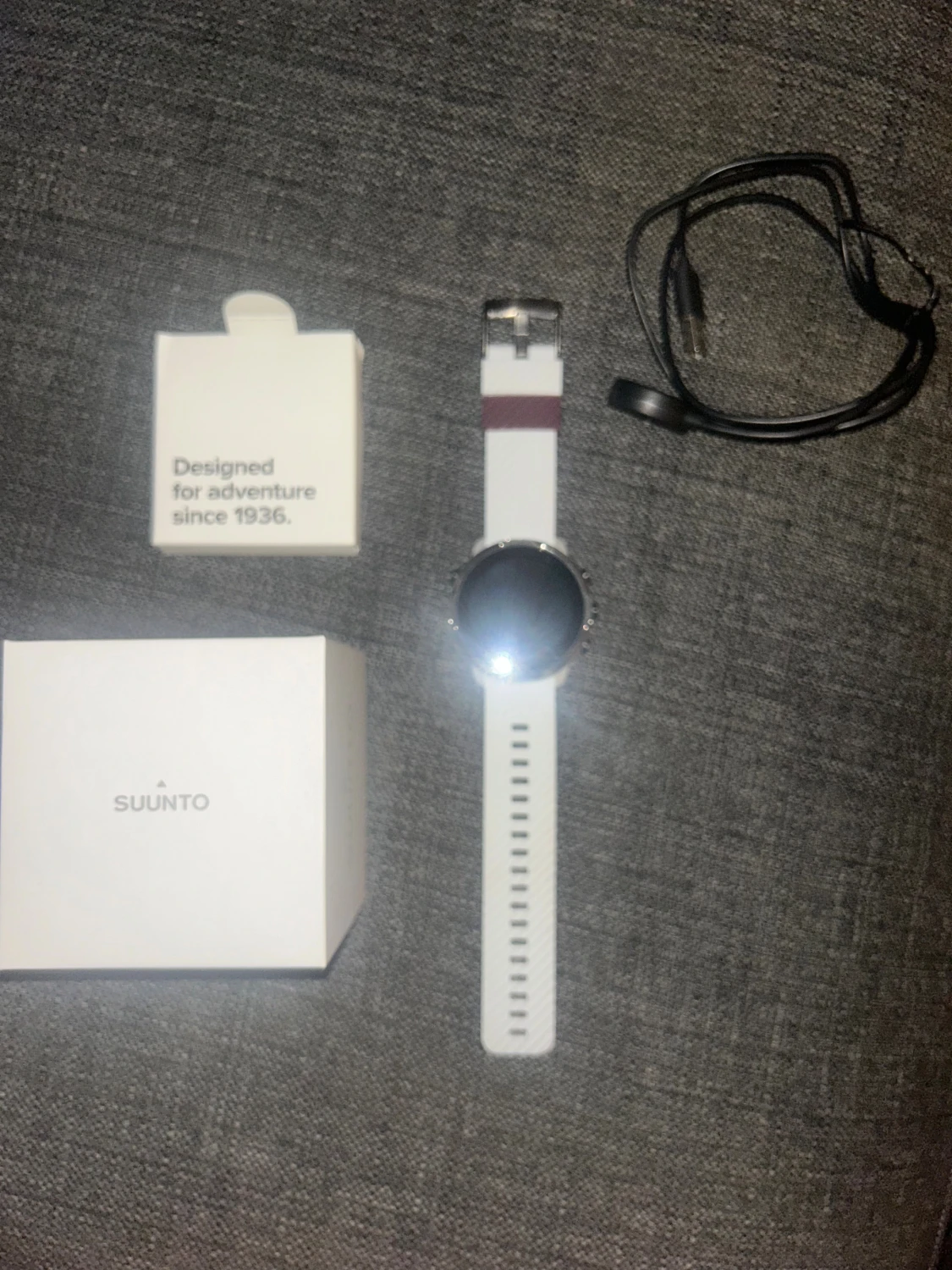 Suunto 7 Vit/Röd Smartklocka