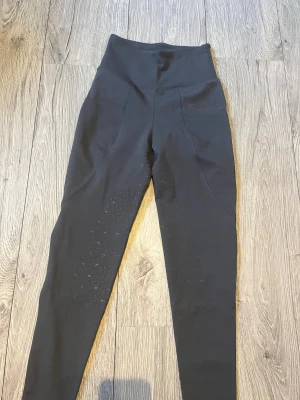 ZacZess ridleggings - Monaco Grey ridleggings från ZacZess, helskodda. Aldrig använda.