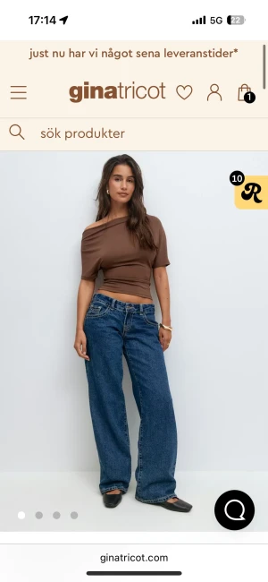 Ultra low straight jeans - Extra lågmidjade raka jeans från Gina. Jag har endast använt dem en gång. Jag är 165 och har storlek 36. Jeansen är helt som nya och är slutsålda i alla storlekar💙