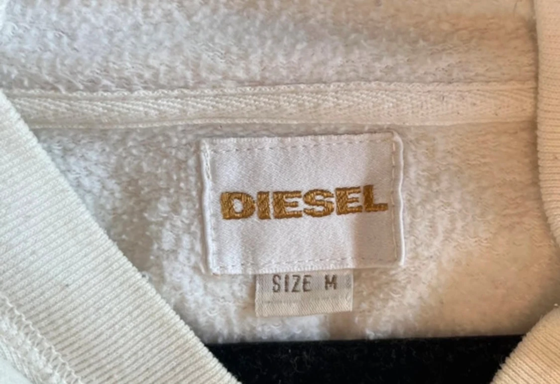 Vit Diesel hoodie med svart graffiti-tryck - 4
