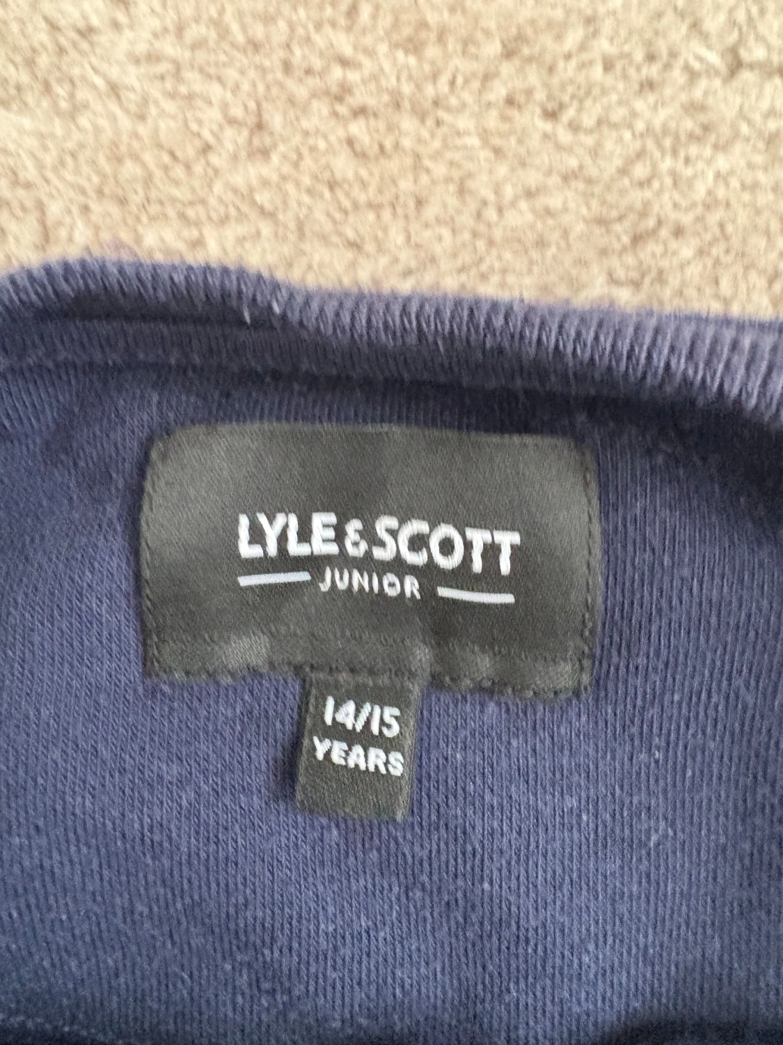 Mörk blå Lyle & scott tröja - 2
