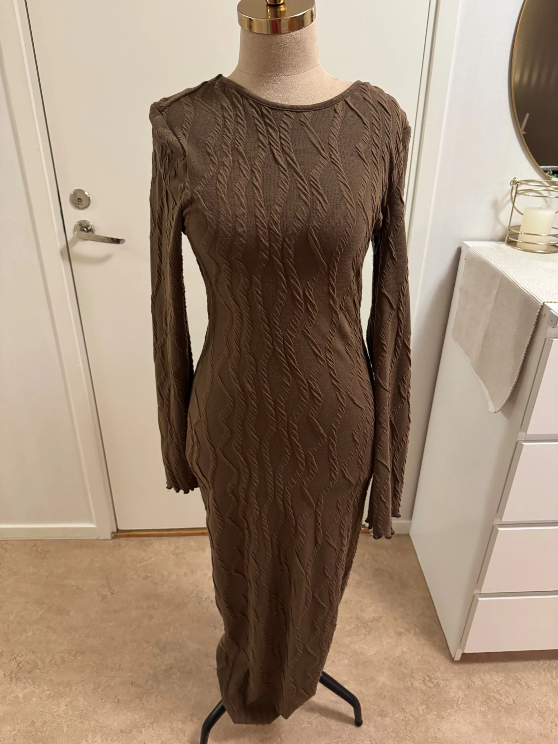 Brun långärmad klänning från SHEIN