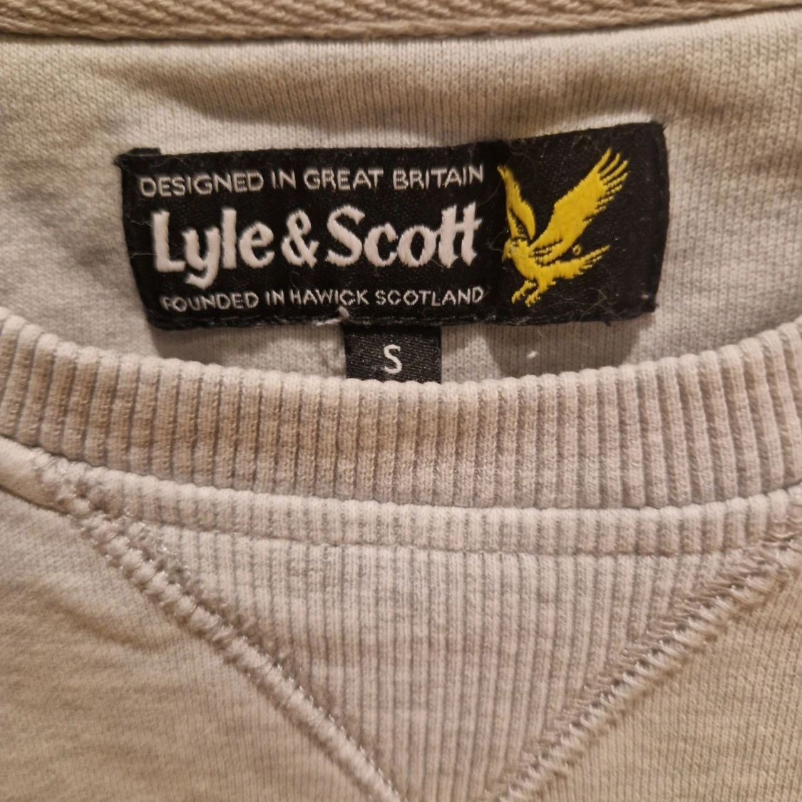 .Lyle & Scott - 3