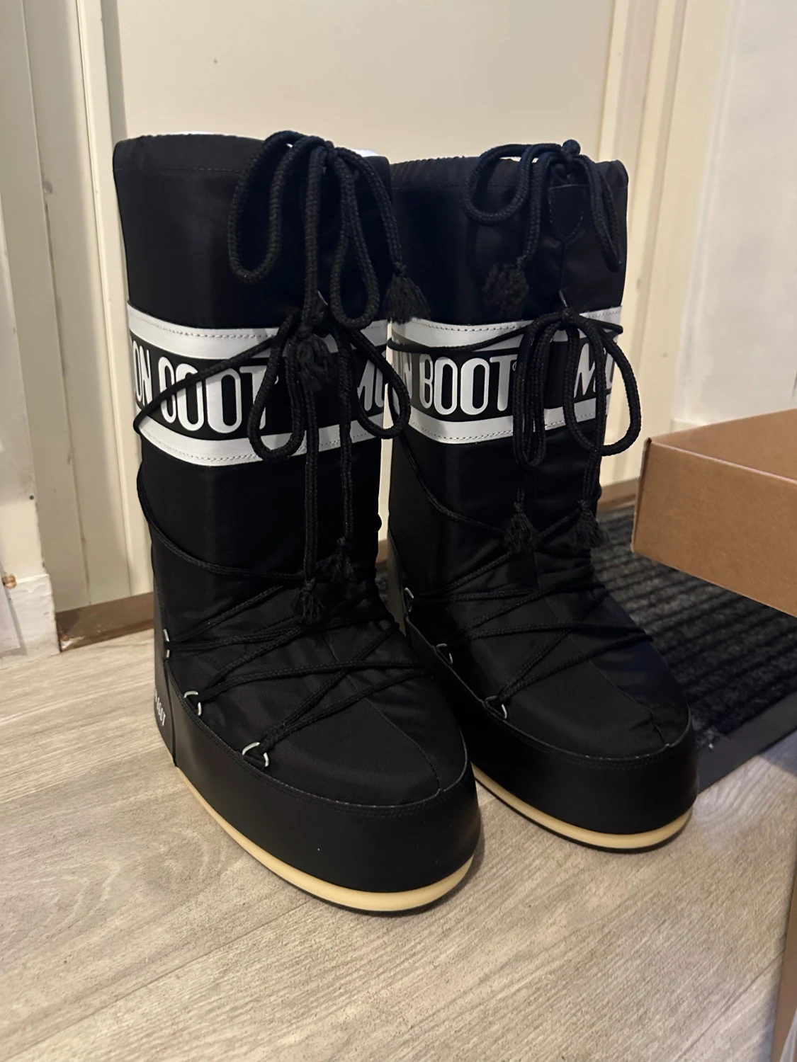 Svarta Moon Boot  - 1