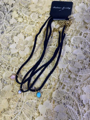 3st Halsband  - Helt ny 