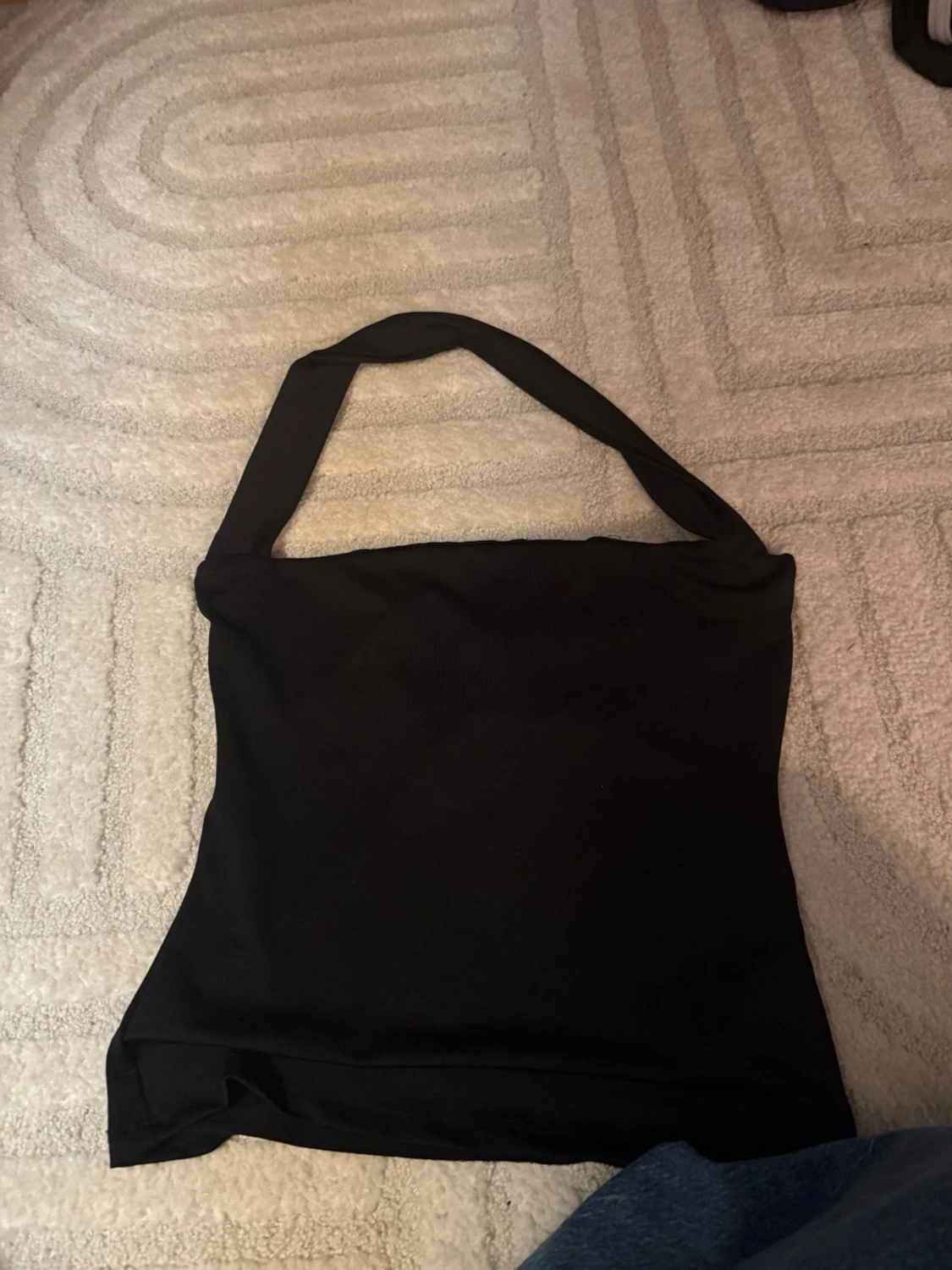 Svart halterneck topp från Nelly - 2