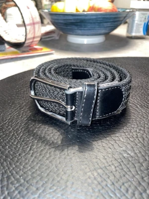 Flätat bälte  - Snygg och fräscht bälte till bra pris!