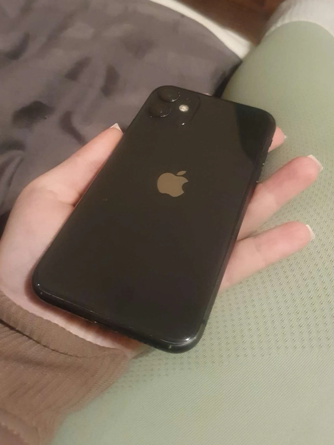 iPhone 11 - 1