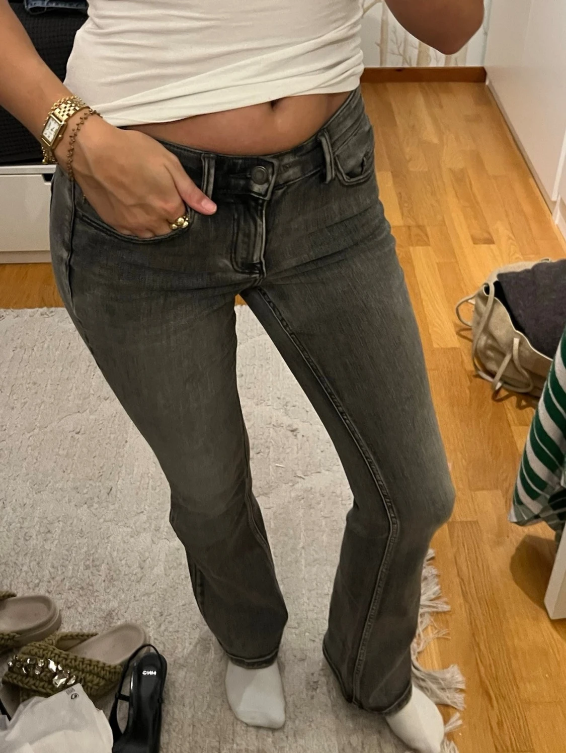Grå bootcut jeans från Vero Moda - 2