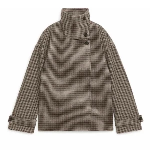 Jacka Arket - Säljer denna jacka från Arket. Helt slutsåld. Storlek 36