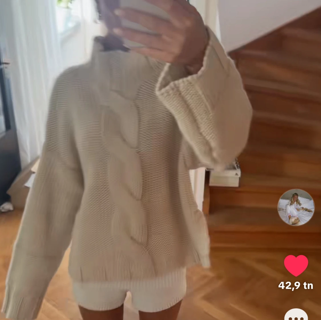 Beige stickad tröja med fläta från Zara 