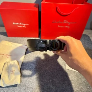 Ferragamo bälte - Snyggt ferragamo bälte till bra pris! Skriv vid minsta lilla fundering🙌