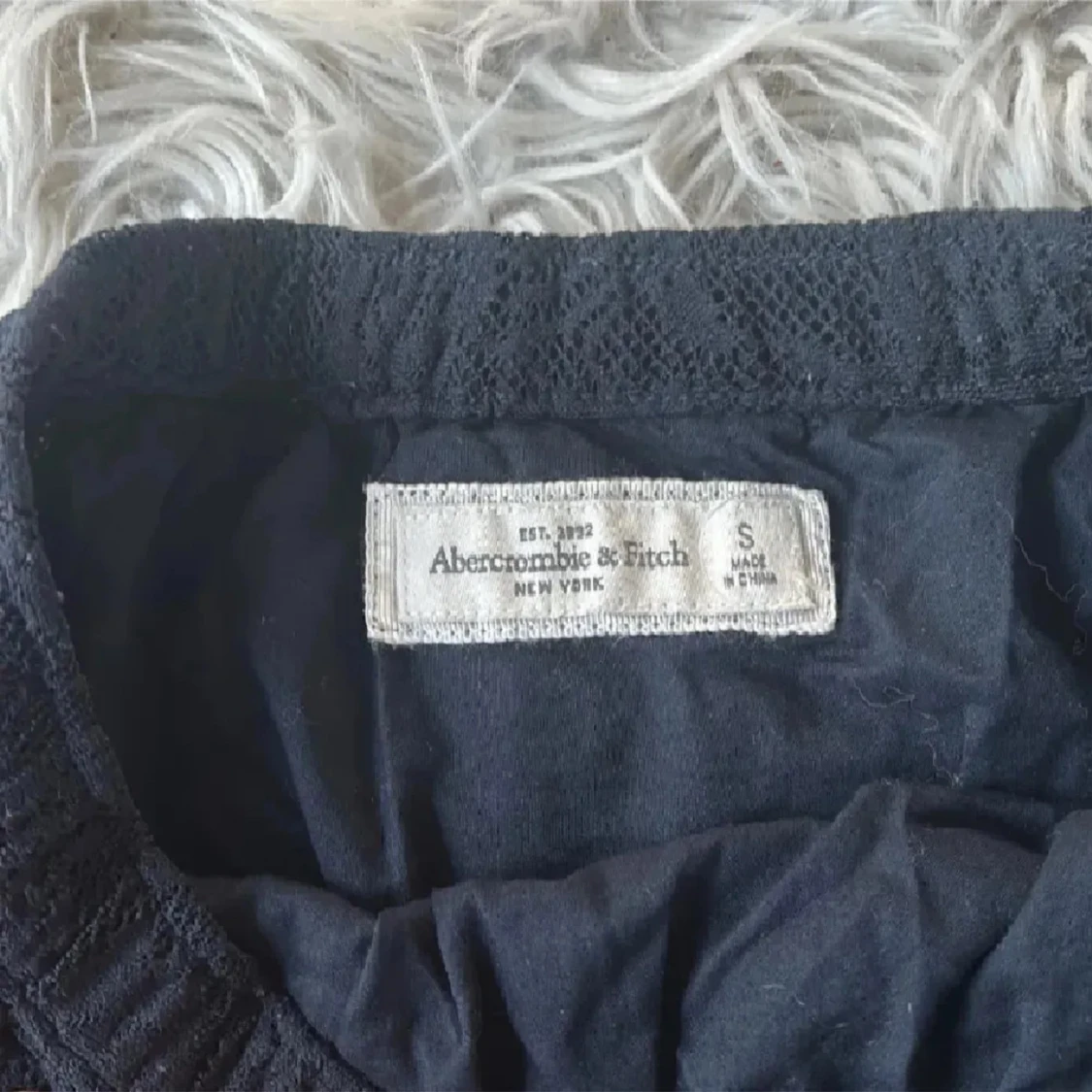 Svart spetskjol från Abercrombie & Fitch - 2