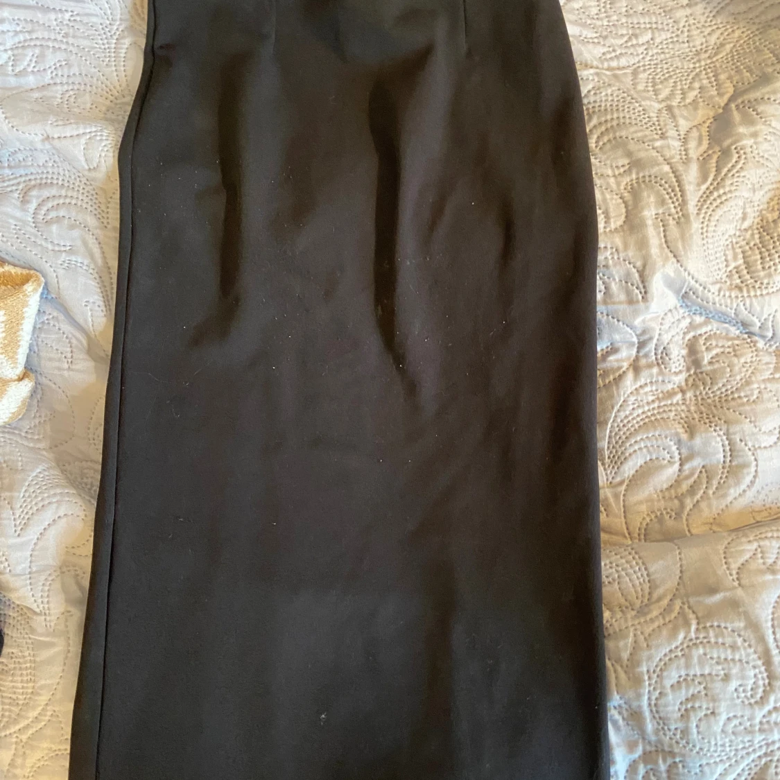 Svart långkjol med slits från Gina Tricot - 4