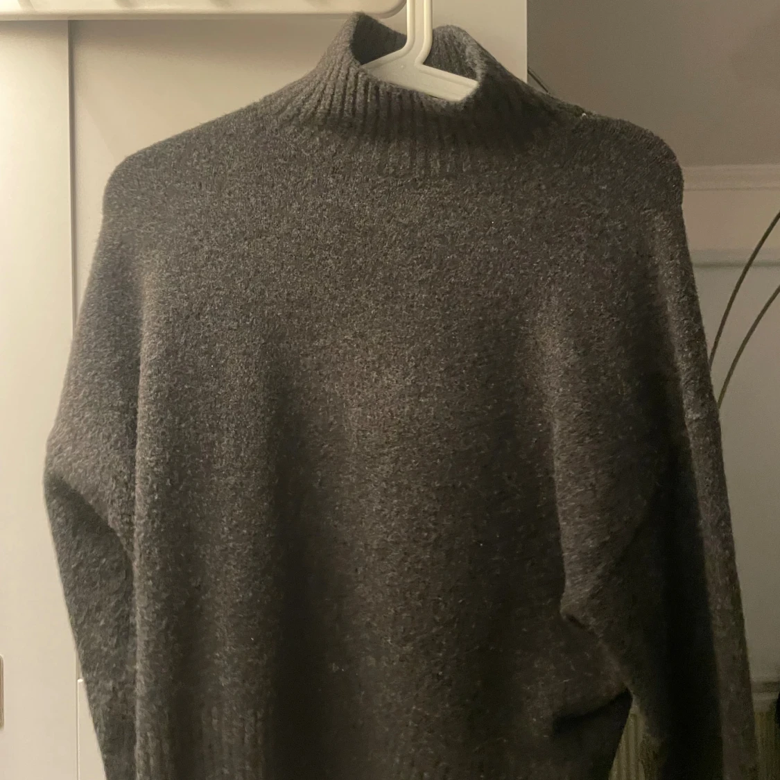 Grå polotröja från Zara XS - 1