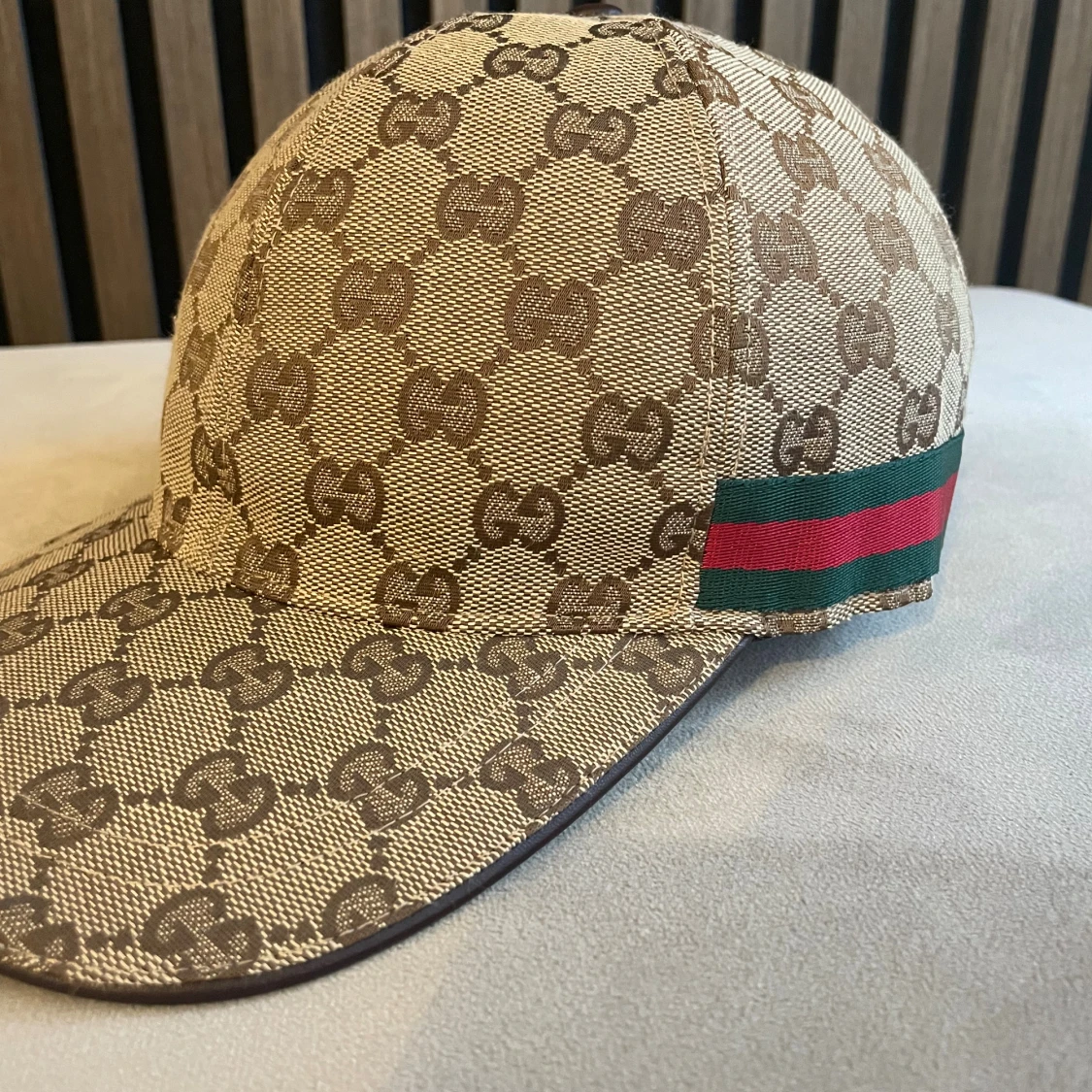 Gucci keps med GG-mönster och ränder - 3