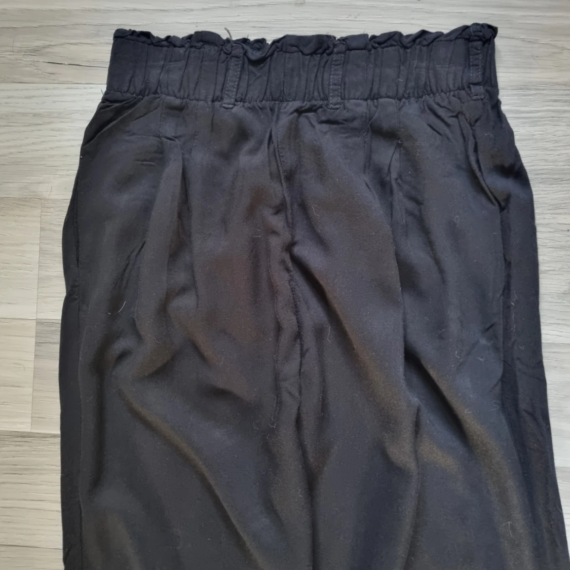 Svarta byxor från BikBok XS - 3