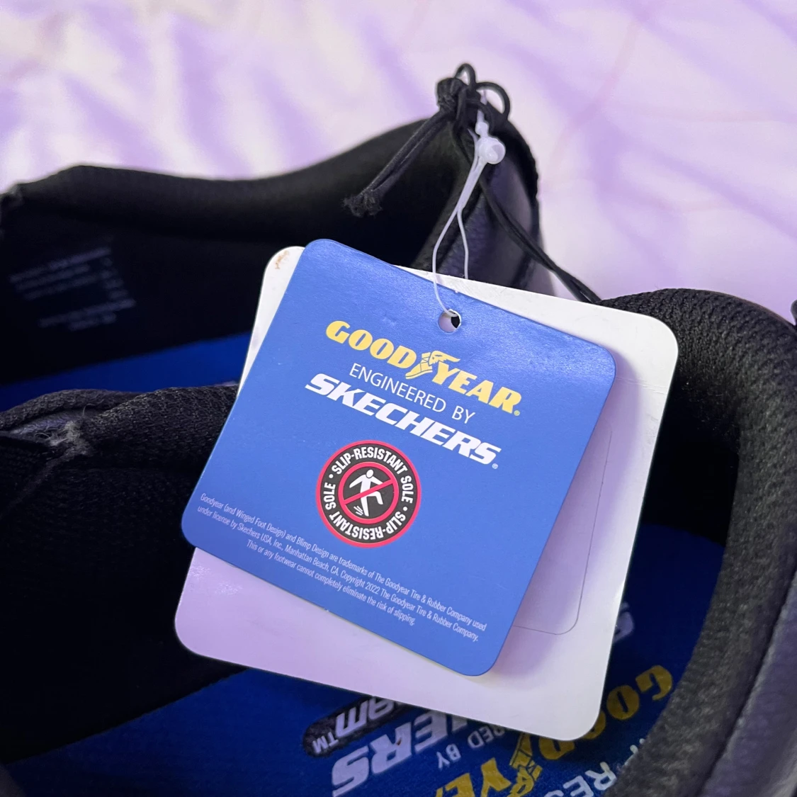 Svarta slip-on sneakers från Skechers anti-slip - 2