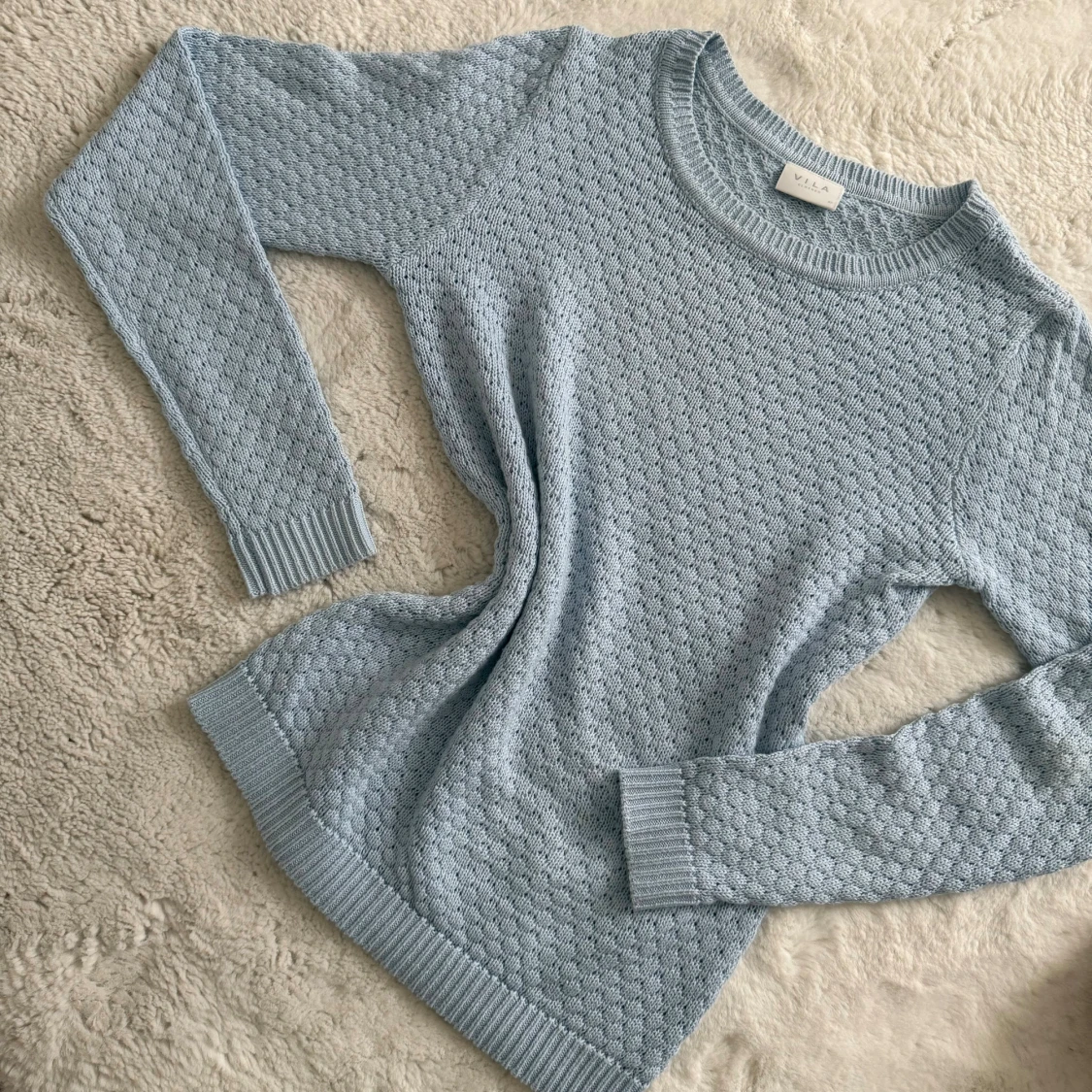 Ljusblå stickad tröja från Vila - 1