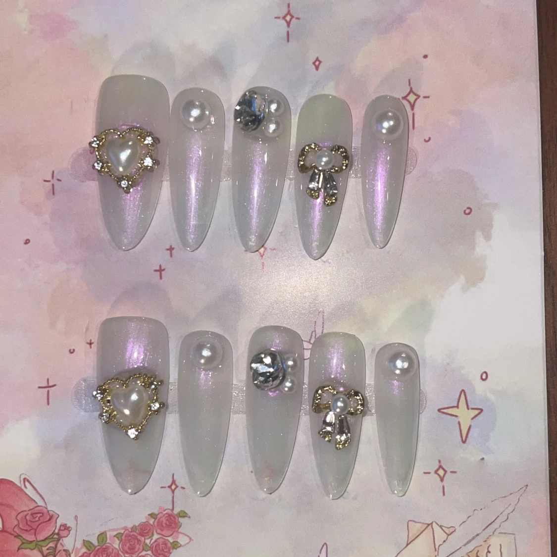 S - Glittriga lösnaglar med pärlor och rosetter