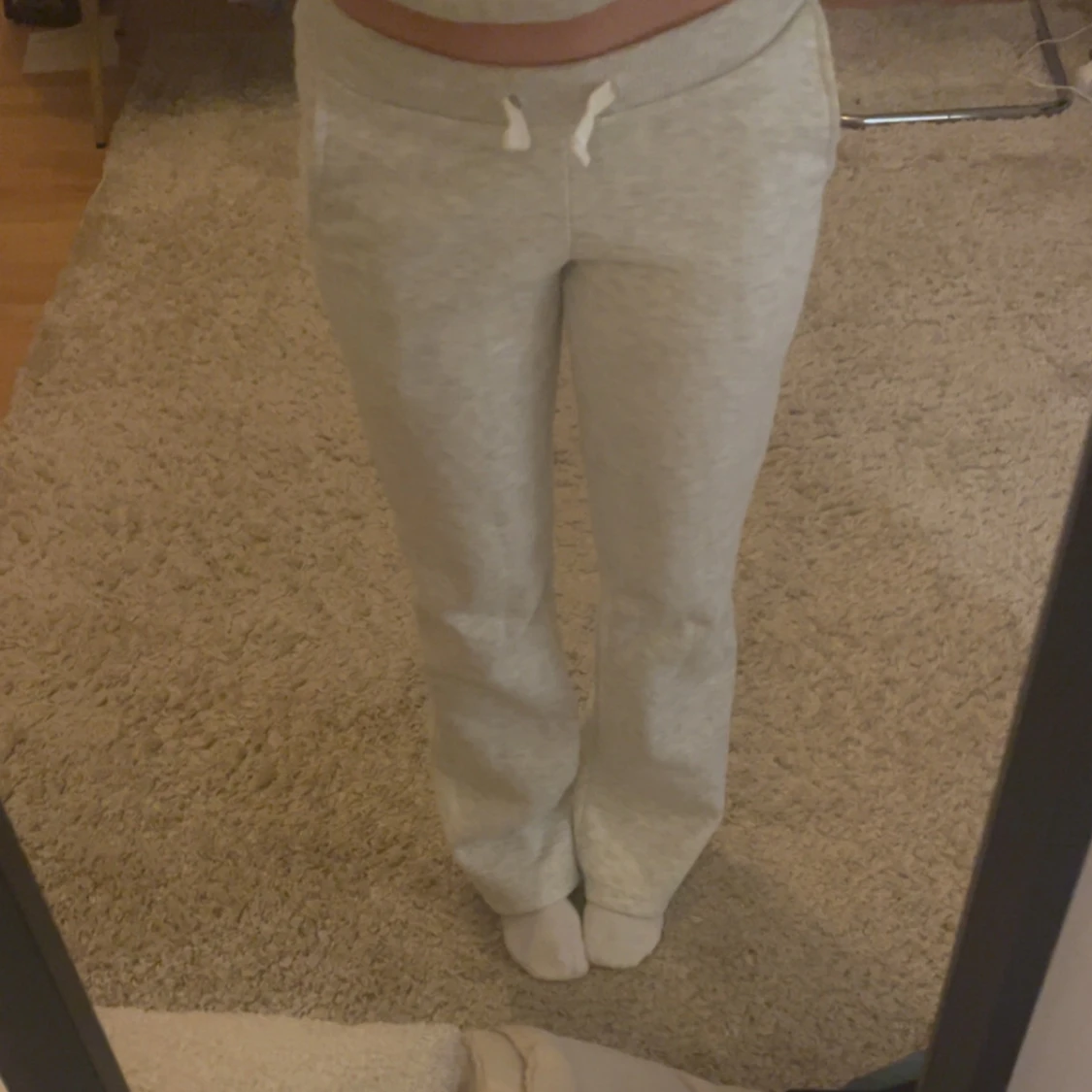 Ljusgrå mjukisbyxor