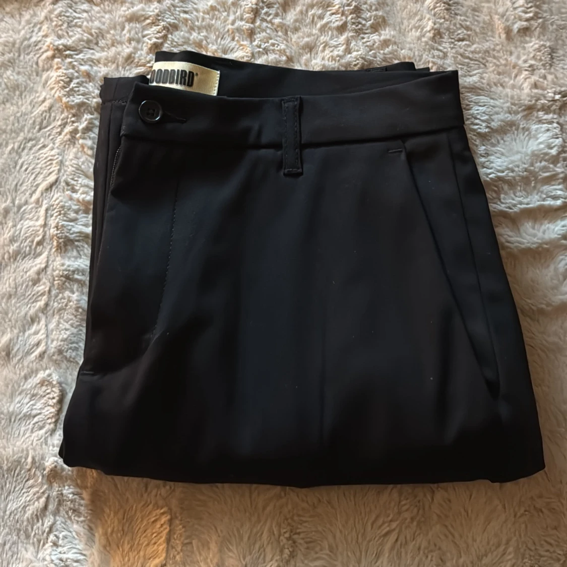 Svarta kostymbyxor från Woodbird - 1