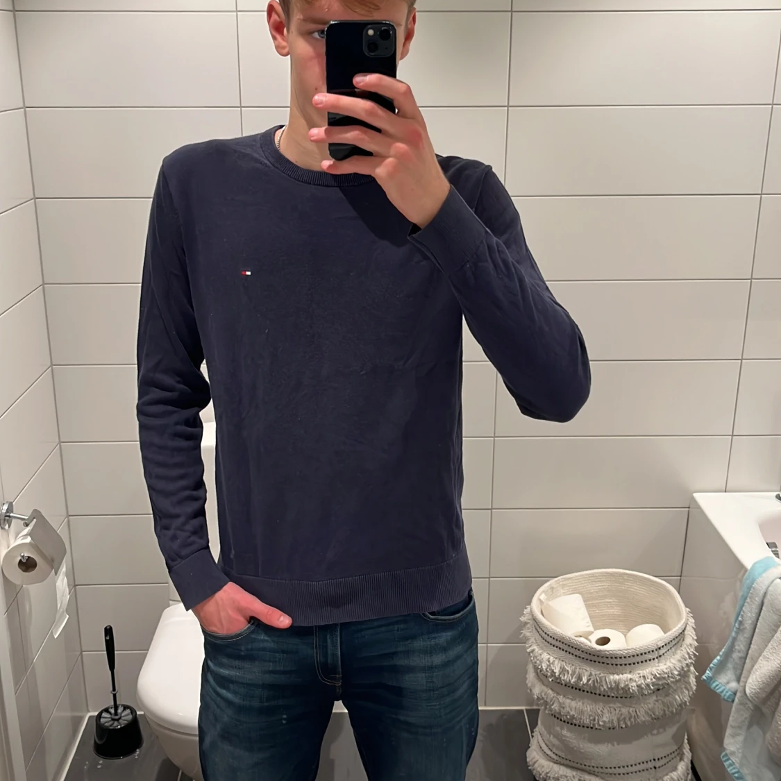 Mörkblå tröja Tommy Hilfiger M