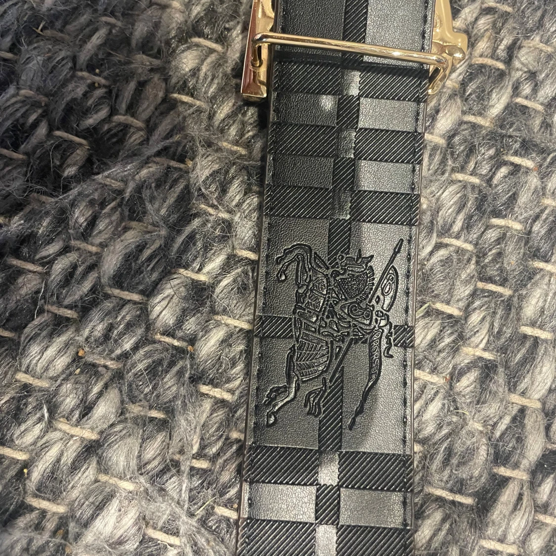 Burberry bälte i skinn med rutigt mönster - 1