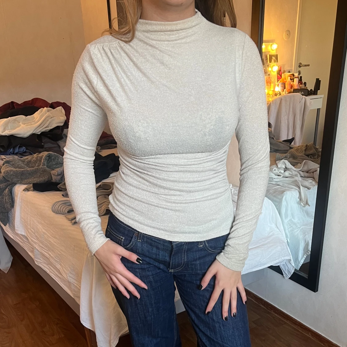 Ljusbeige polotopp från Stradivarius