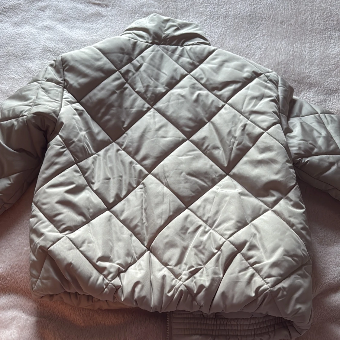 Beige quiltad pufferjacka Samsa Young - 1