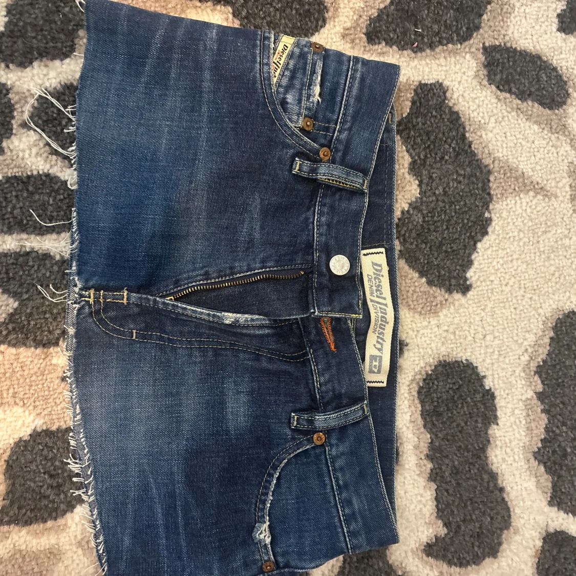 Diesel blå denim shorts med rå kant - 2