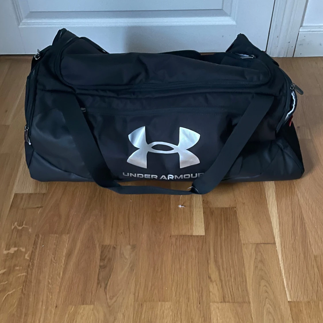 Svart träningsväska från Under Armour