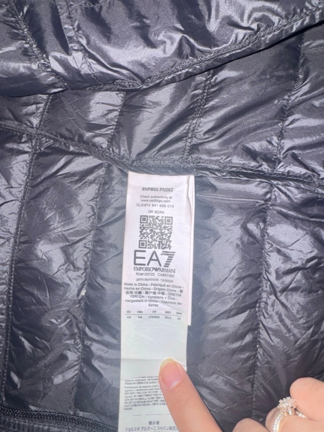 Svart pufferjacka från EA7 Emporio Armani - 3