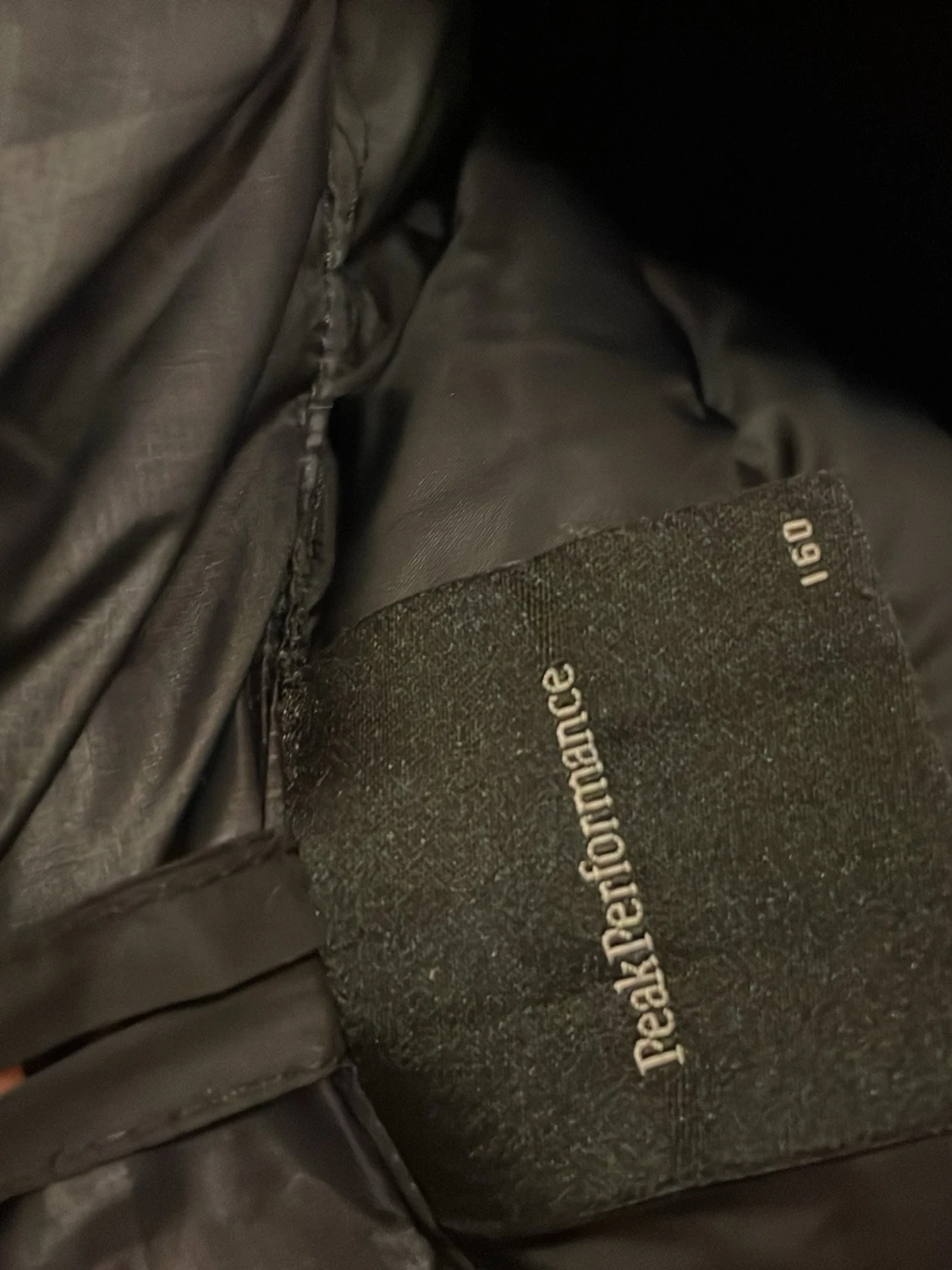 Svart dunjacka från Peak Performance - 3