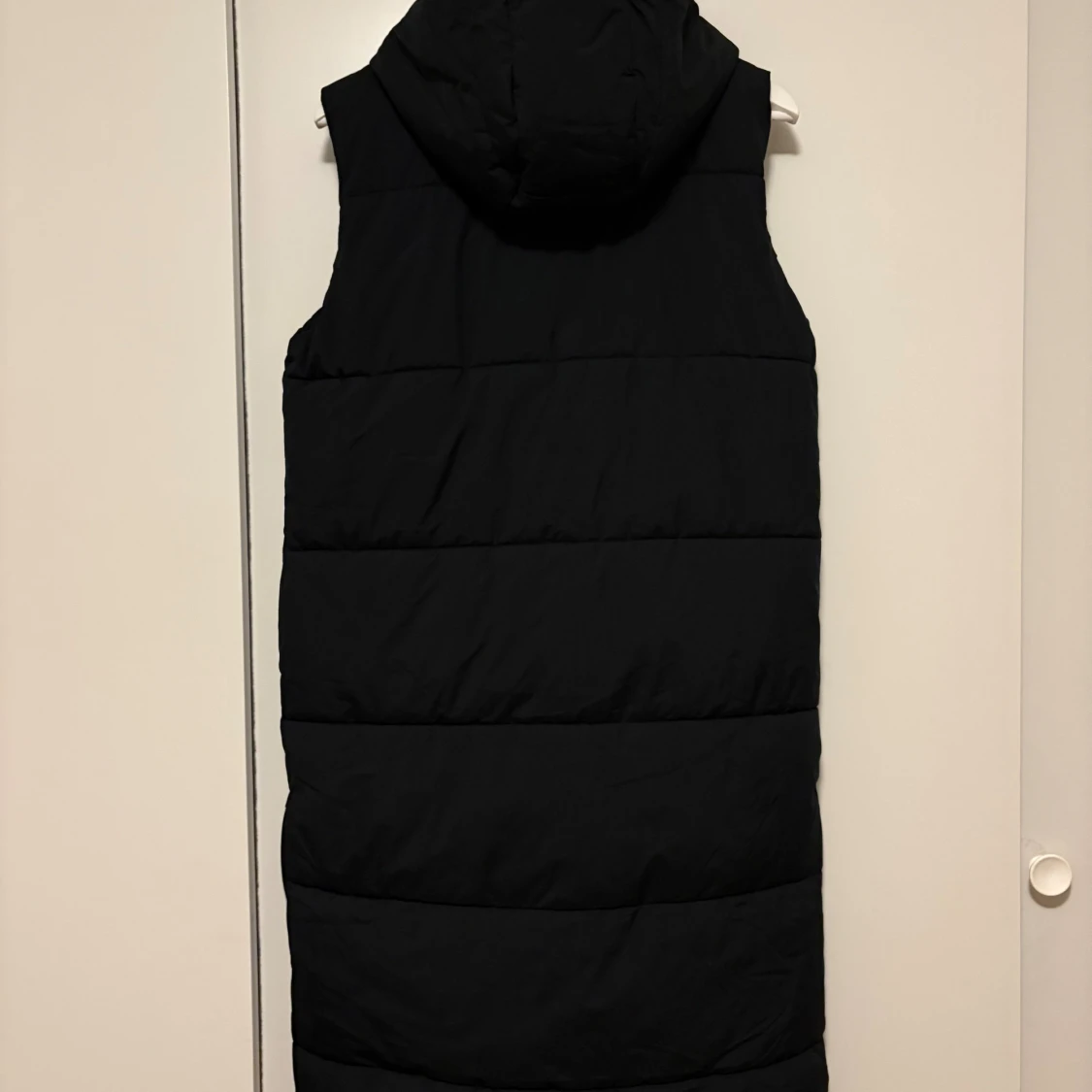 Svart lång dunväst från Equine XS - 1