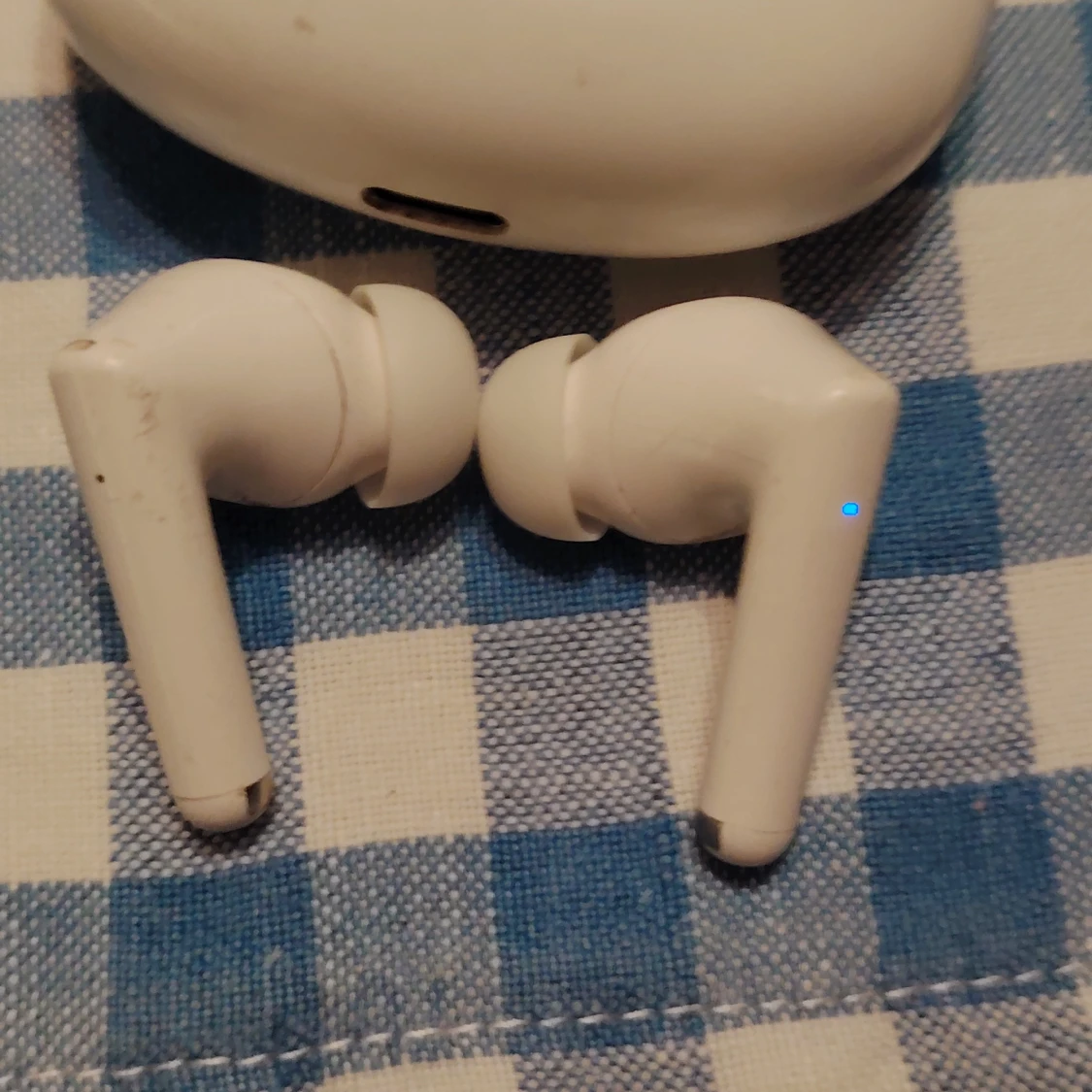 FL True Wireless Pro Hörlurar med buetooth, docka och USB-C laddning - 4