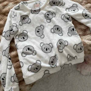 Vit fleece pyjama tröja - new